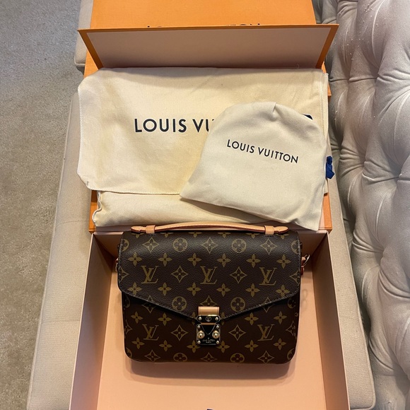 SOLD Pochette Métis LV with dust bag, - Picture 10 of 11